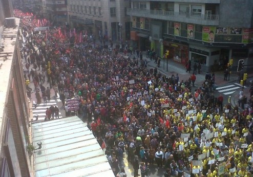 EL Coso de Zaragoza se quedaba pequeño para dar cabida a todos los manifestantes. 