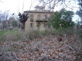 Vista actual del edifico de la Rosaleda desde la Plaza Aragón