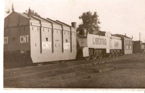 TREN BLINDADO nº 10 con base en el Central de Aragón, locomotora Couillet (belga) tipo 030, estaba destinado en la Zona de Levante, fue construido por CASA DEVIS, posteriormente MACOSA.